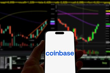Coinbase Clears Earnings Estimates, Revenue Spikes 138%