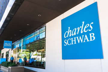 Schwab Names New Head of Digital Assets as Company Eyes Crypto Opportunities
